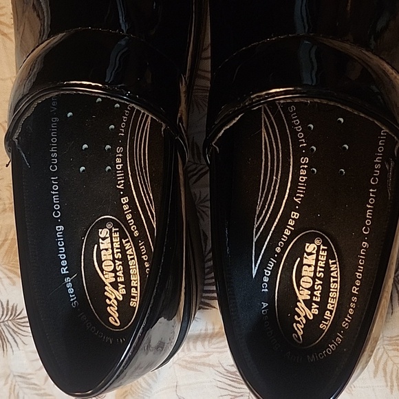 NWOT women's work shoes size 6 - Picture 3 of 5